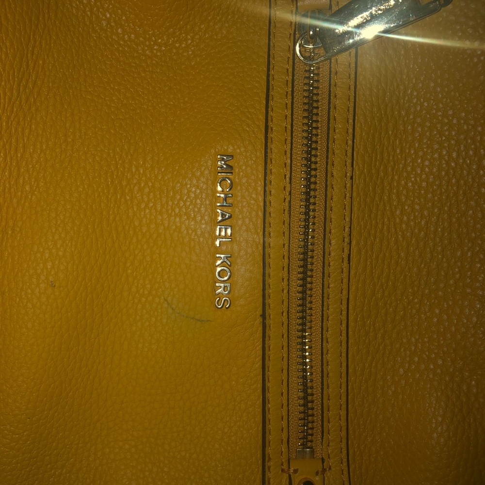 Authentic Mk Yellow Hobo Bag And Matching Wallet - image 2